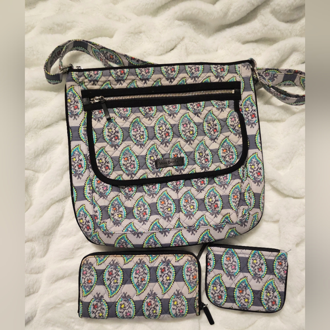 Euc Bundle Vera Bradley Crossbody Purse, Wallet And Pouch